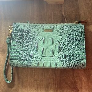Brahmin Daisy Wristlet in Biscay Melbourne